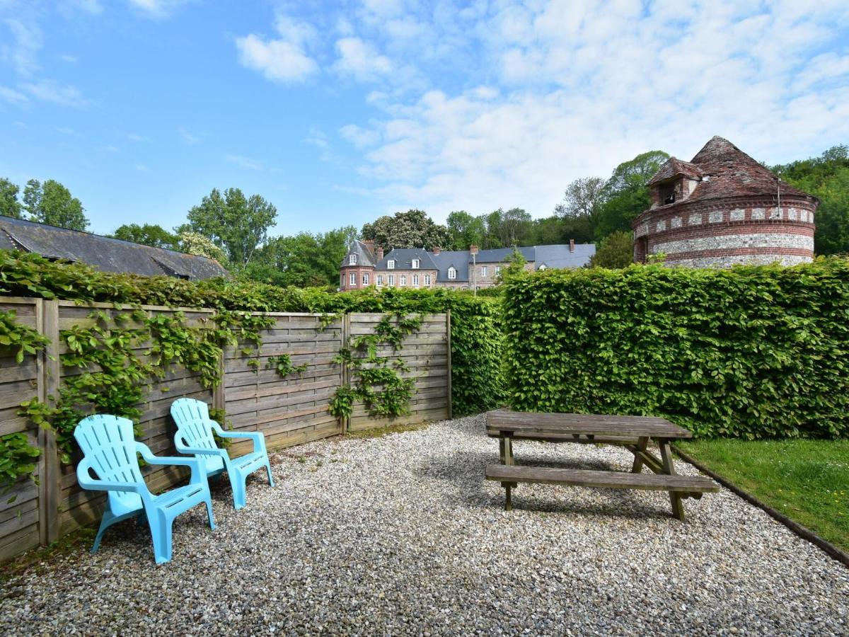 Classic Cottage In Le Bourg-Dun With Garden Exterior photo